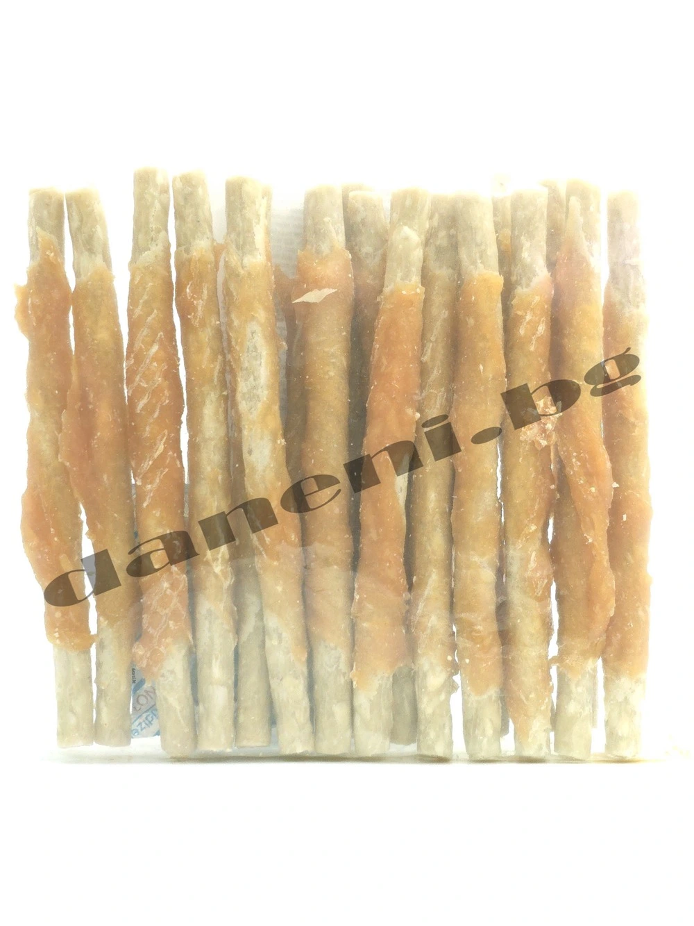 20 броя пилешки солети за куче в плик Tatrapet Chicken Sticks. Вкусни лакомства за укрепване на дъвкателните мускули на кучета.
